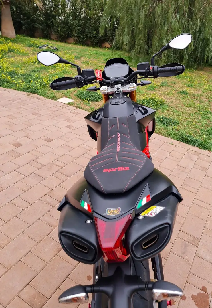 Aprilia Dorsoduro Чорний - 2