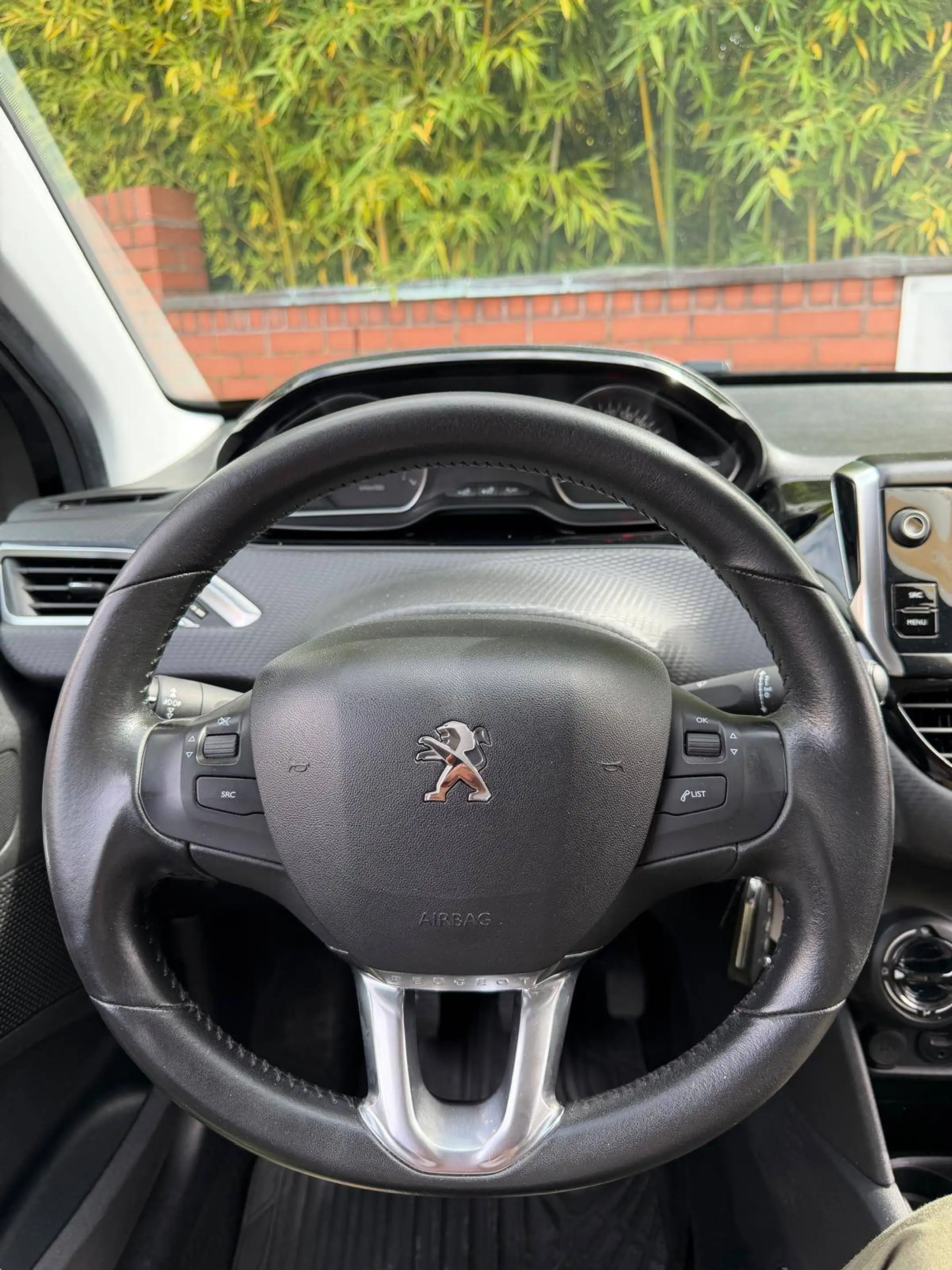 Peugeot 208 Style /1-Hand /TÜV & Inspektion neu /Garantie — photo 12