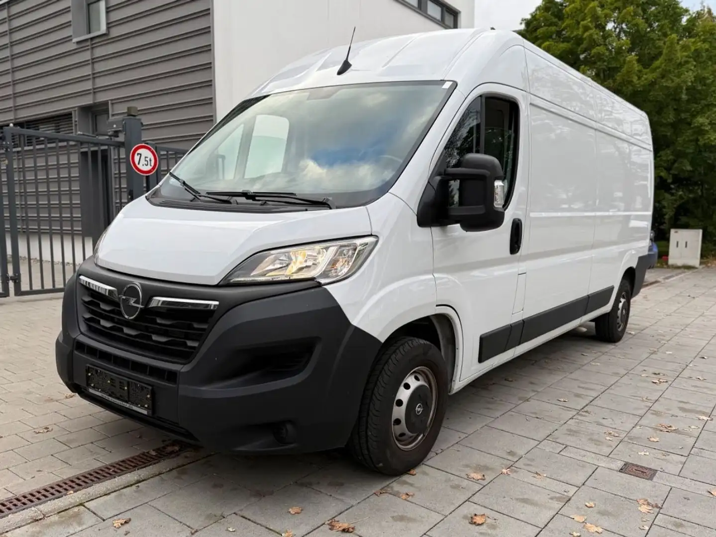Opel Movano C Kasten L3H2 3,5t Navi Kamera Pdc klima - 1