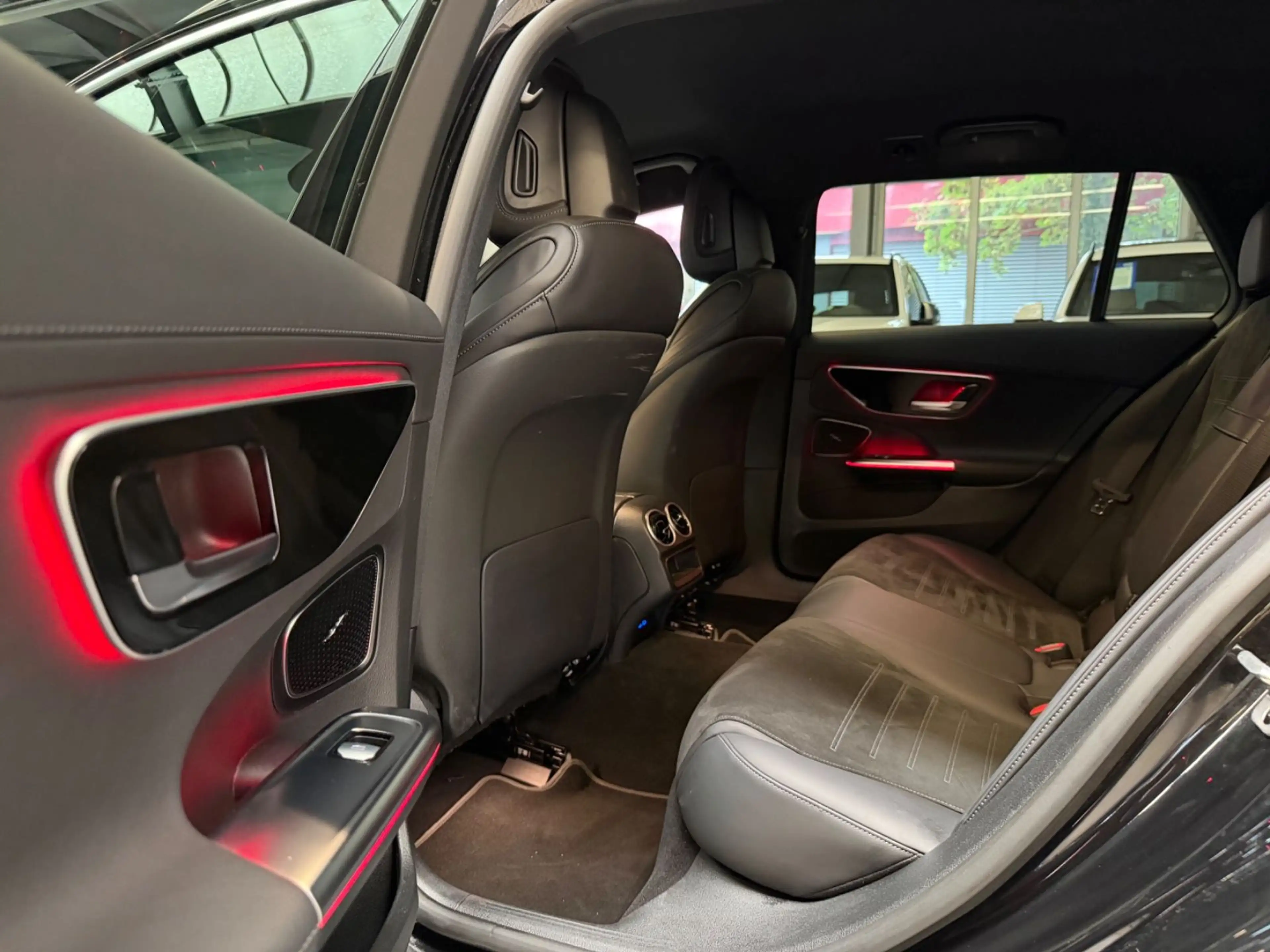 Mercedes-Benz C 200 T AMG LINE WIDE/LED/MBUX/AHK/NAVI/SPUR/TOT — photo 15