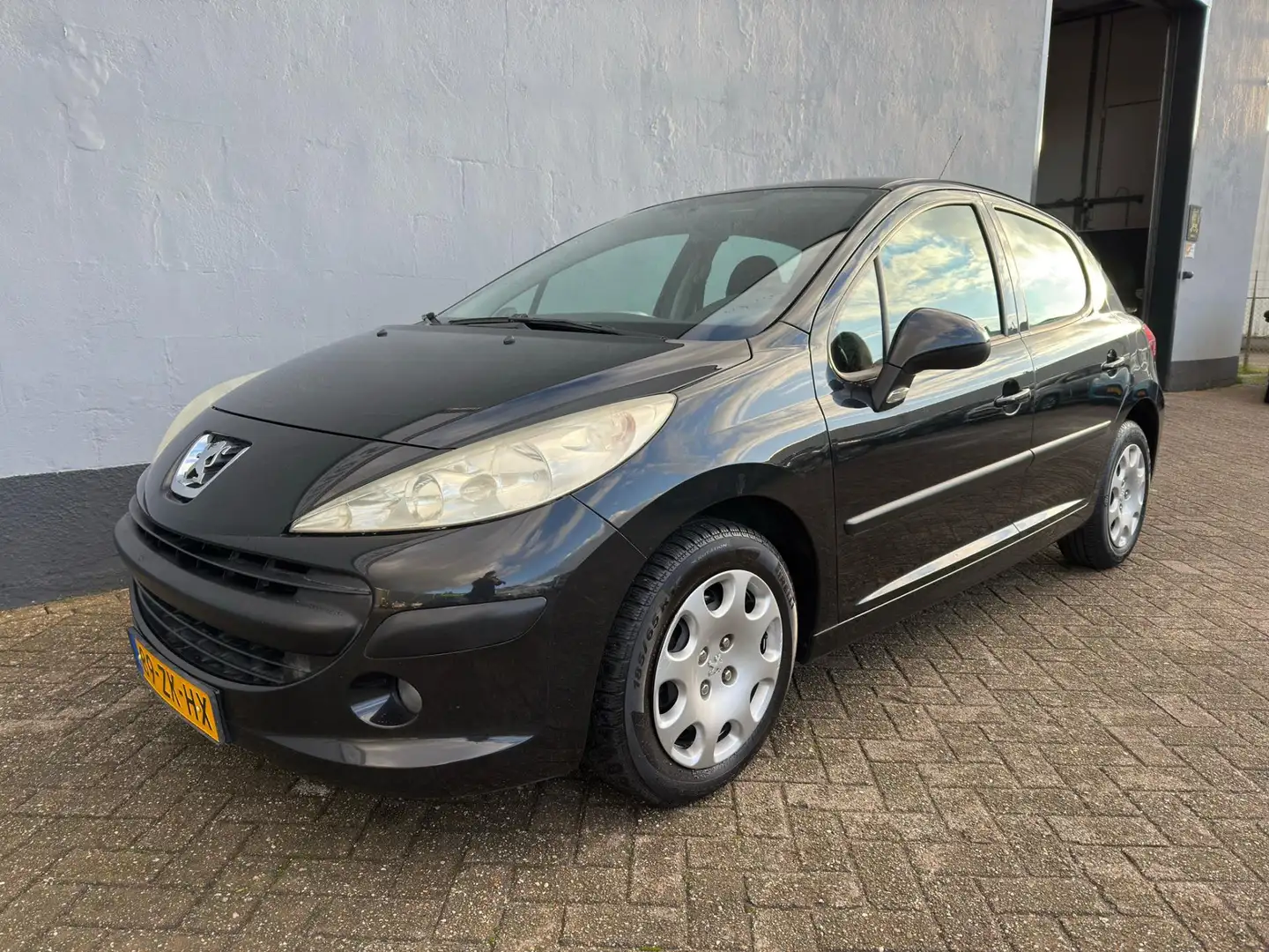 Peugeot 207 1.4 VTi Cool 'n Blue 5-Deurs - Airco Schwarz - 1