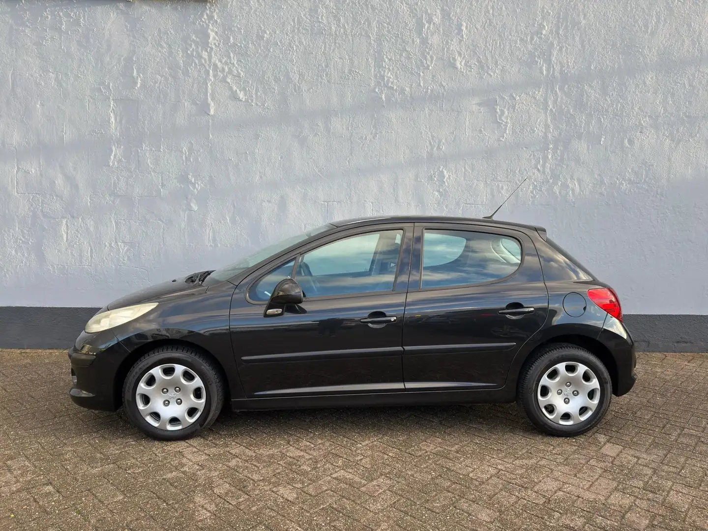 Peugeot 207 1.4 VTi Cool 'n Blue 5-Deurs - Airco Schwarz - 2