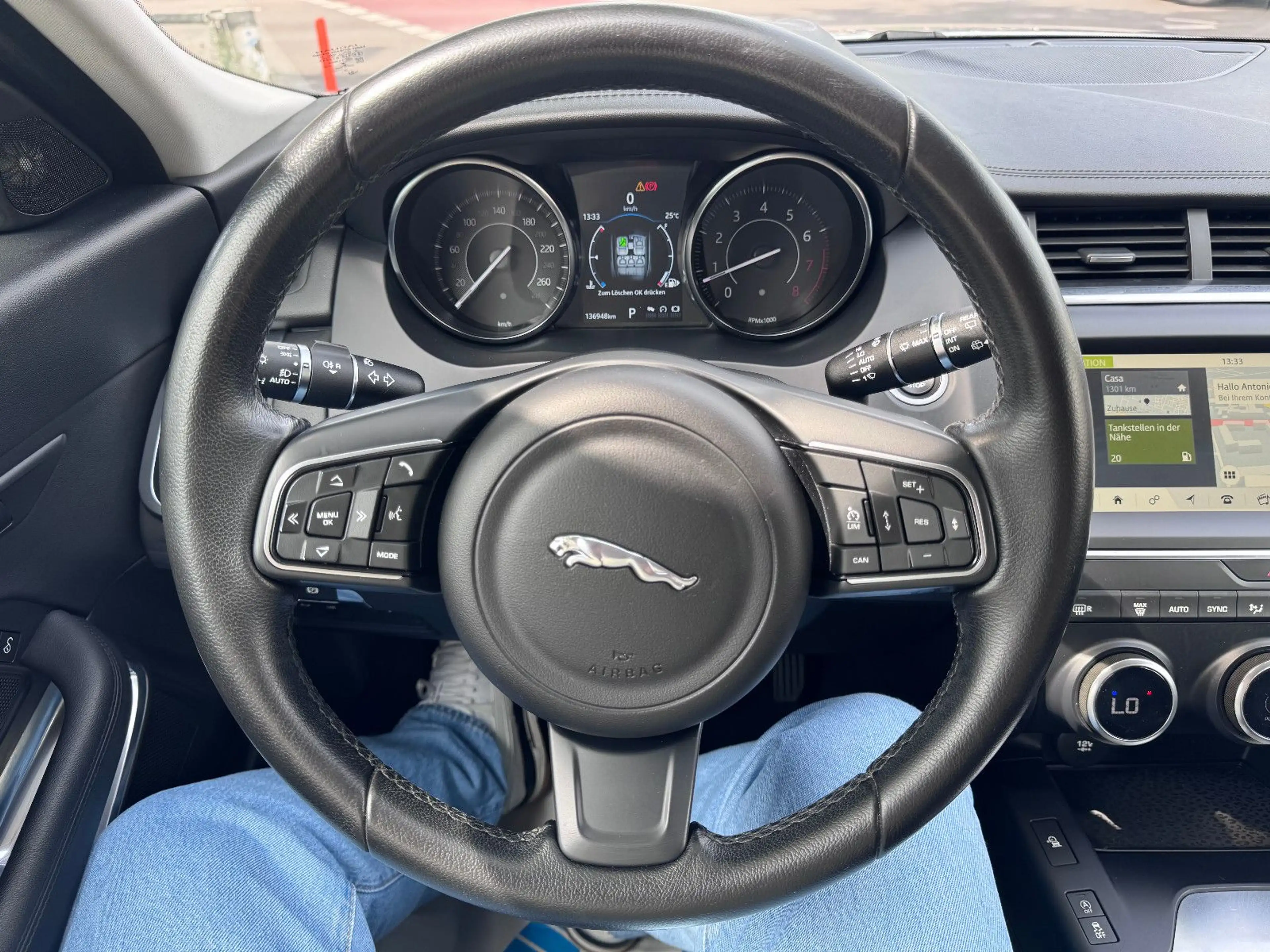 Jaguar E-Pace E-PACE S AWD*KAMERA*LEDER*NAVI* — photo 12