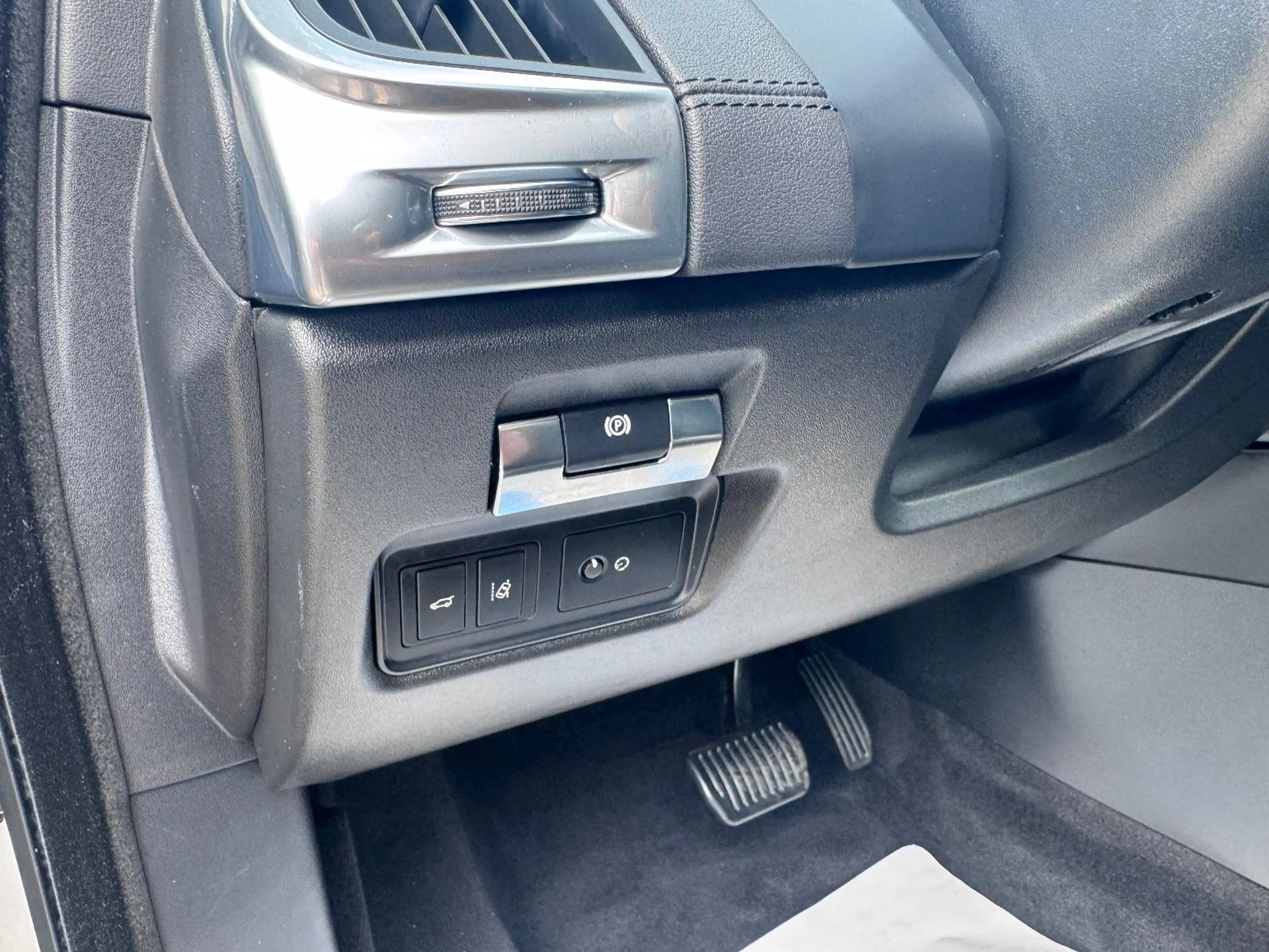 Jaguar E-Pace E-PACE S AWD*KAMERA*LEDER*NAVI* — photo 11