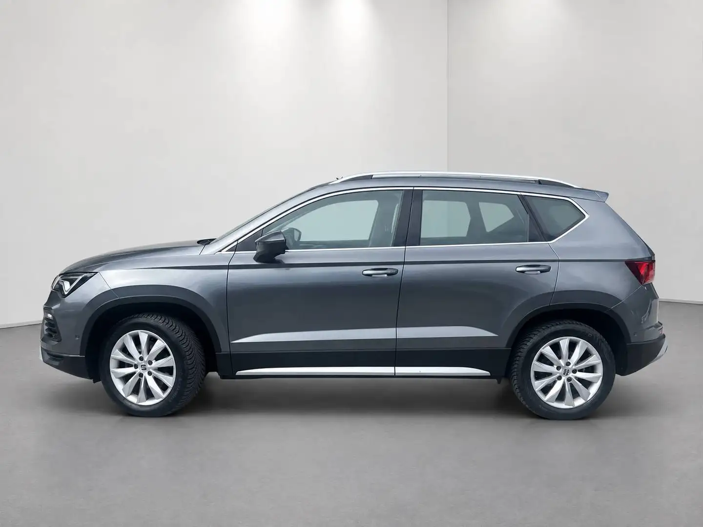 SEAT Ateca 2,0 Xperience 4WD TDI DSG Grau - 2