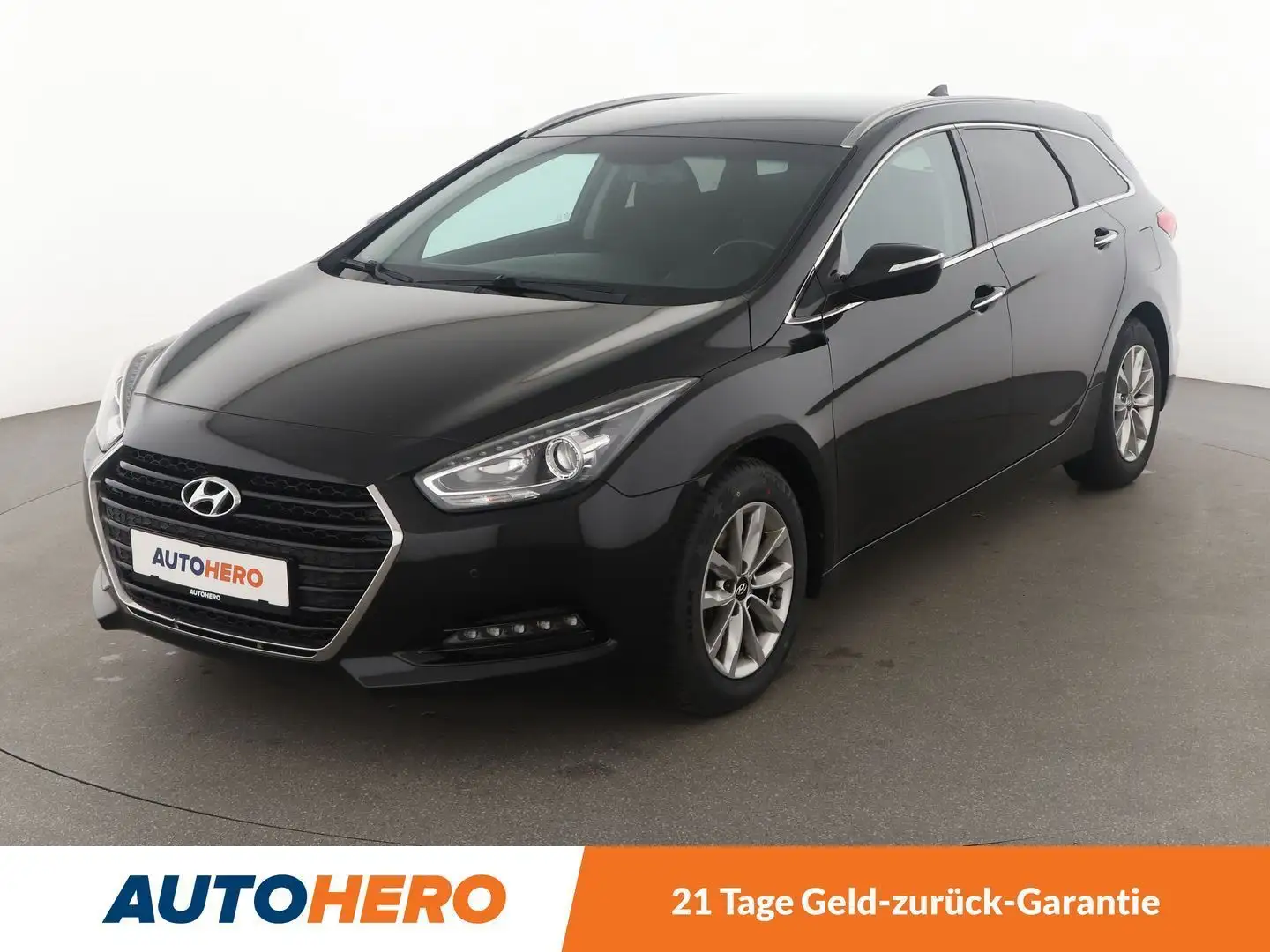 Hyundai i40 1.7 CRDi Trend Blue Aut.*NAVI*TEMPO*CAM*PDC* crna - 1