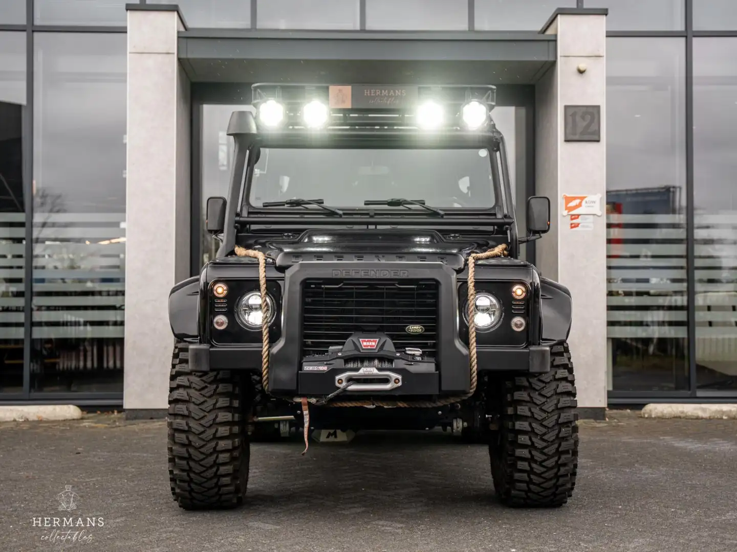 Land Rover Defender 2.5 TD5 110 SW G4 / Org. NL / James Bond / 007 - S Zwart - 2