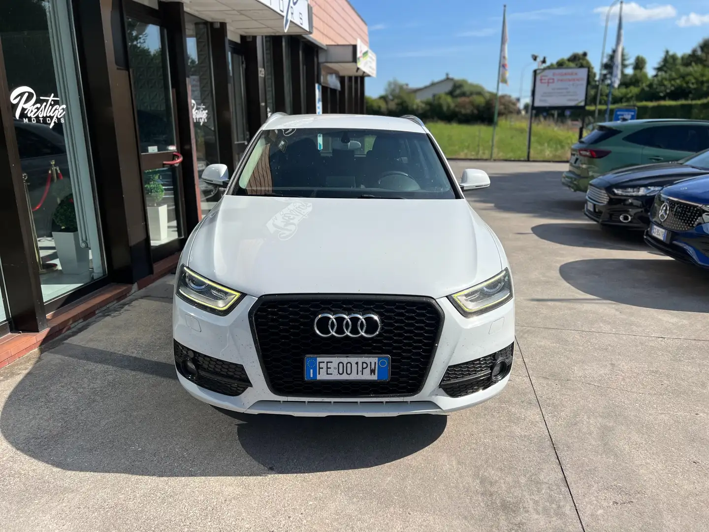 Audi Q3 Q3  2.0 tdi 140cv White - 2