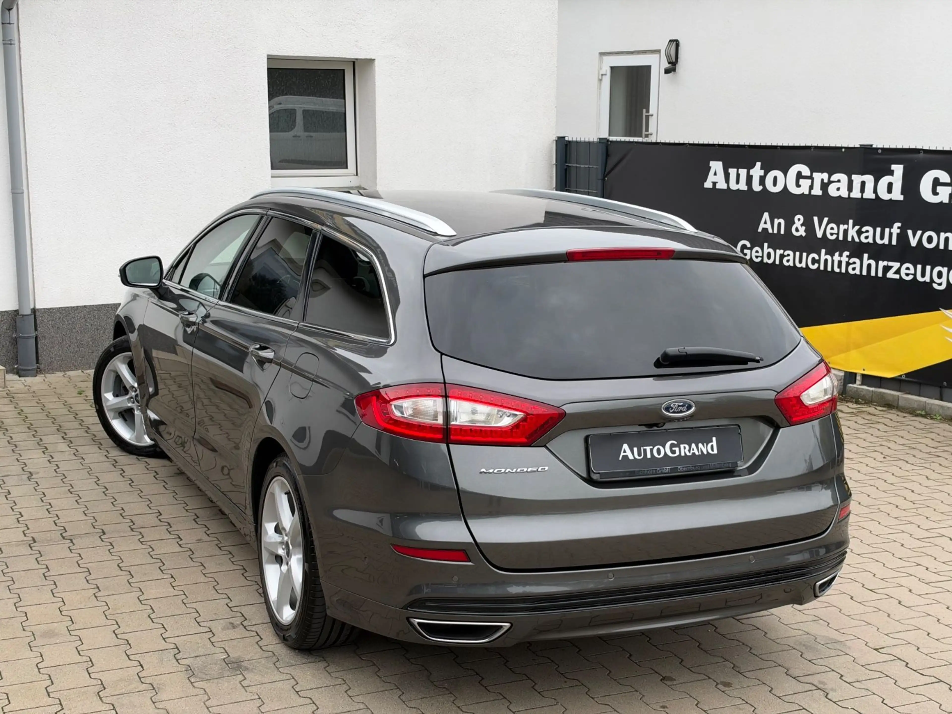 Ford Mondeo Turnier Titanium*Klima*Leder*LED*Assist* — photo 8