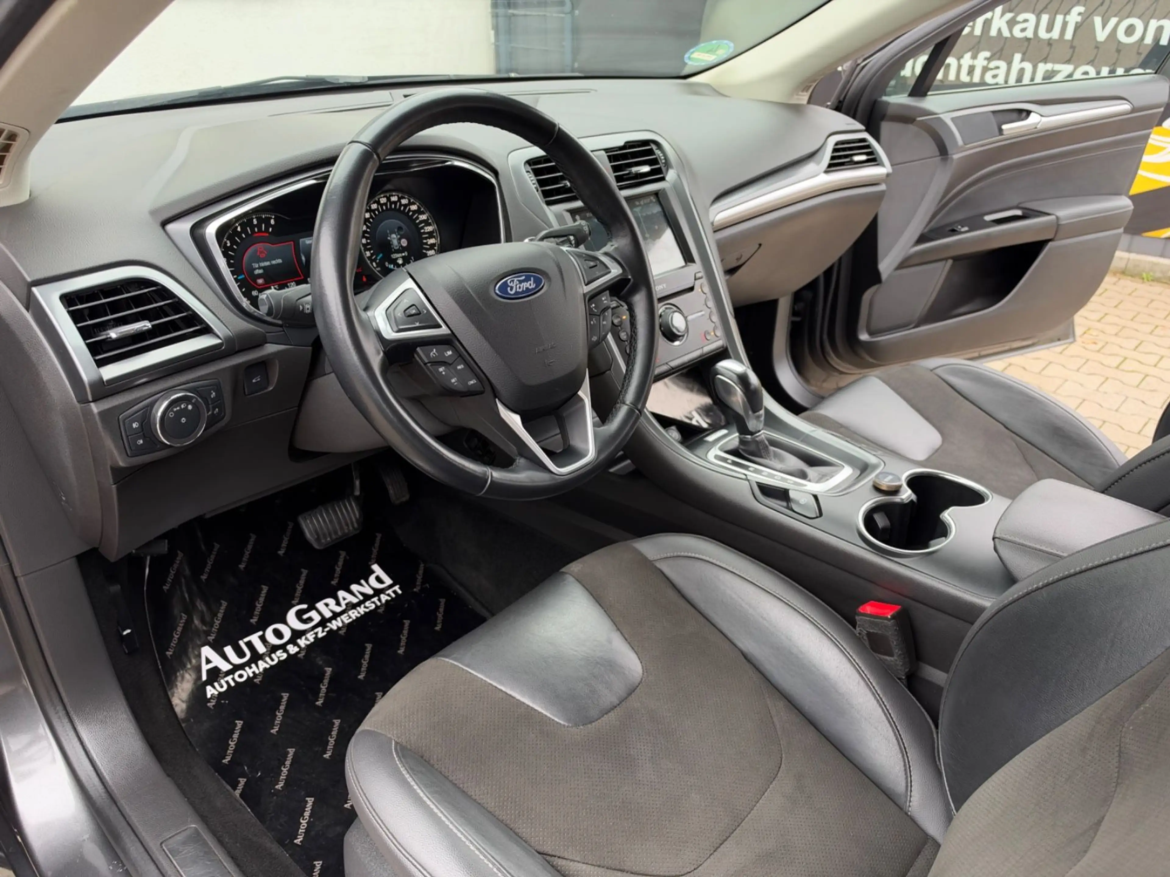 Ford Mondeo Turnier Titanium*Klima*Leder*LED*Assist* — photo 11