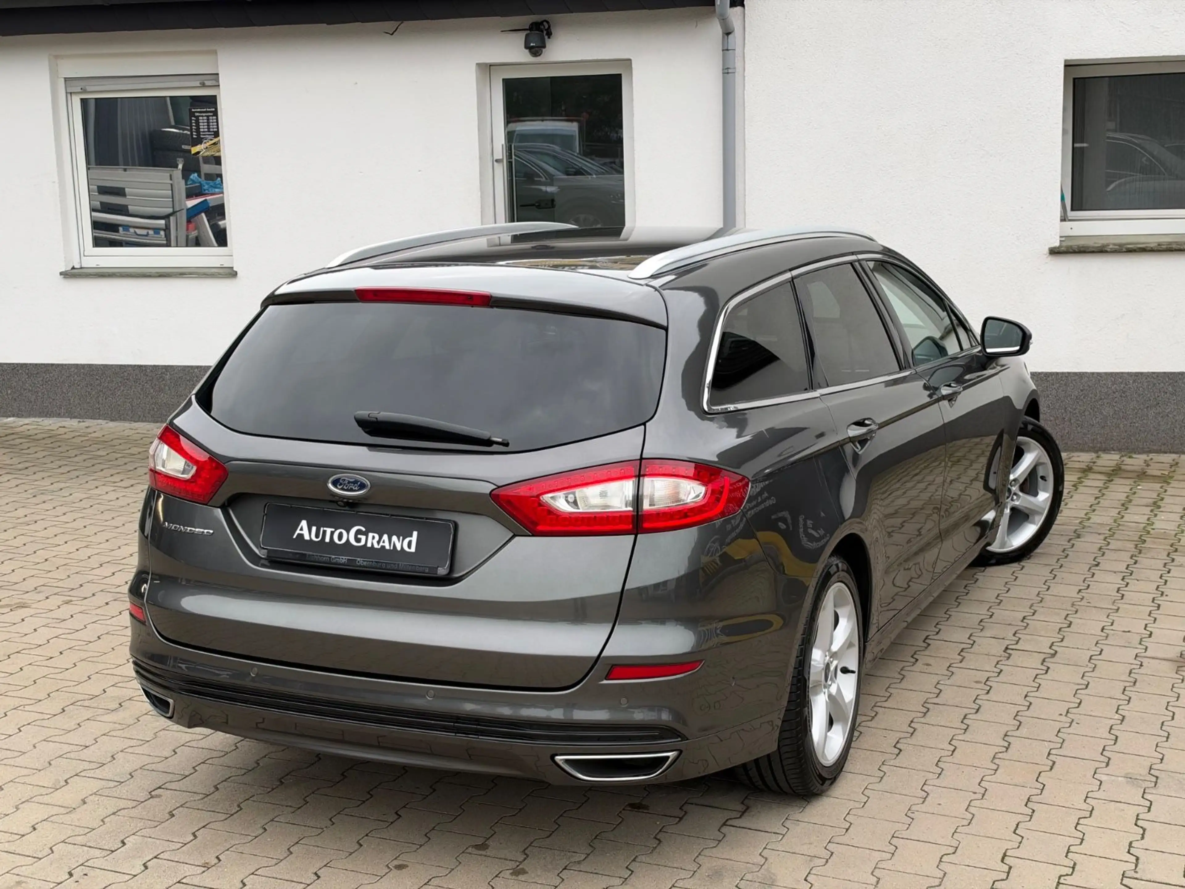 Ford Mondeo Turnier Titanium*Klima*Leder*LED*Assist* — photo 9