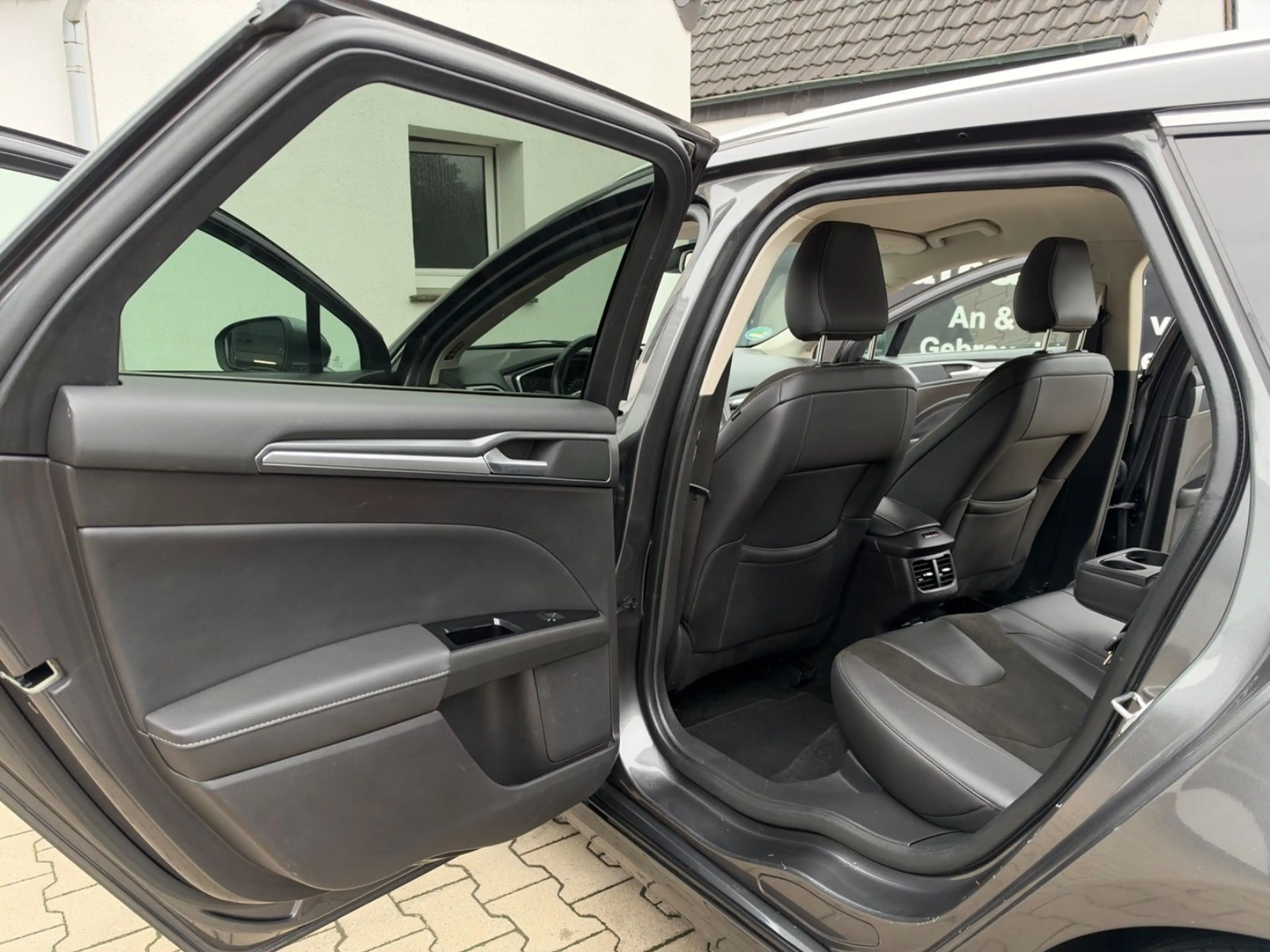 Ford Mondeo Turnier Titanium*Klima*Leder*LED*Assist* — photo 13