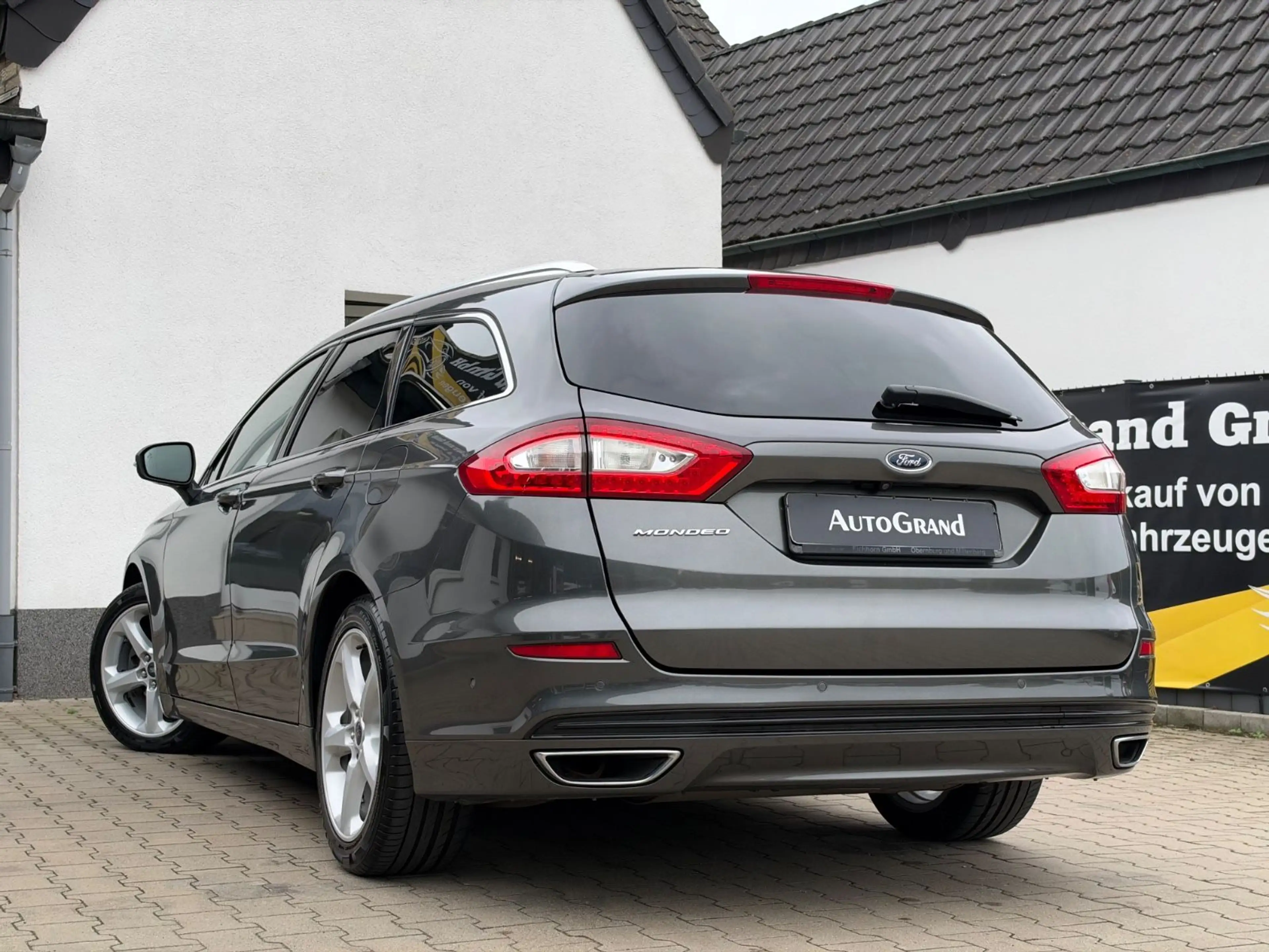 Ford Mondeo Turnier Titanium*Klima*Leder*LED*Assist* — photo 3