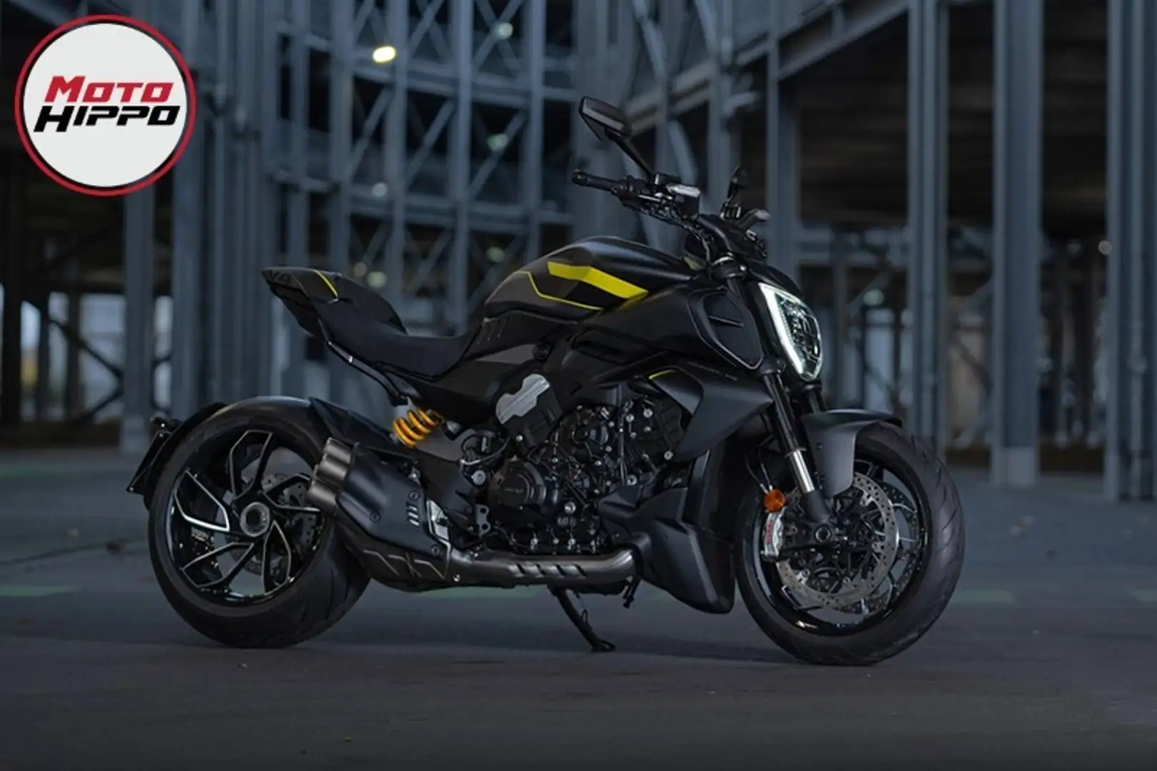 Ducati Diavel V4 Black Roadster Livery Negru - 1