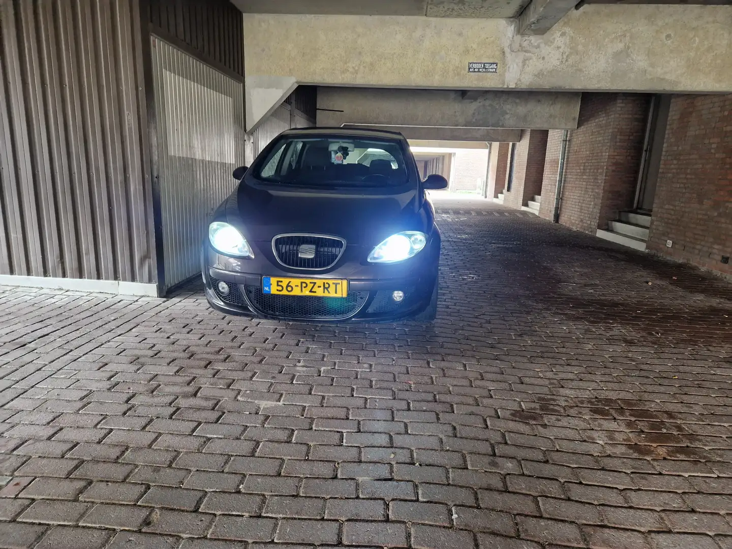 SEAT Toledo 2.0 FSI Stylance Black - 2