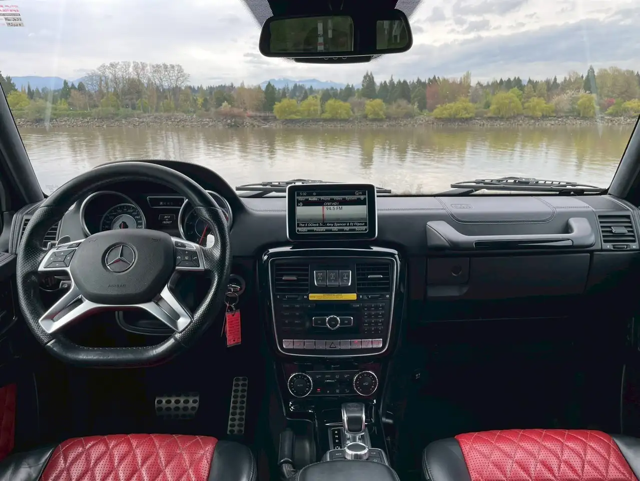 Mercedes-Benz G-Class снимка Mercedes-Benz G-Class