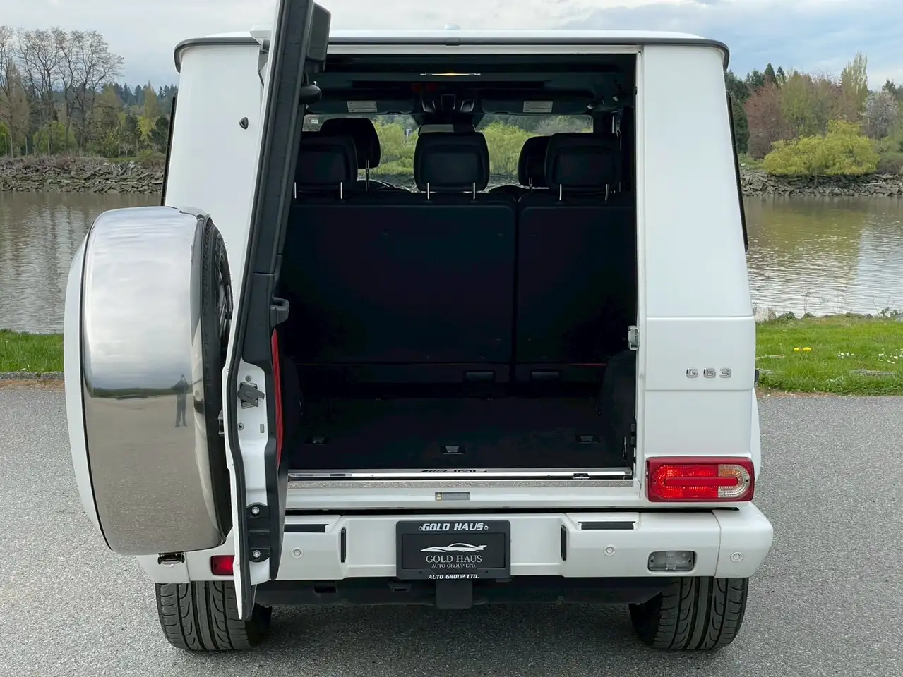 Mercedes-Benz G-Class снимка Mercedes-Benz G-Class