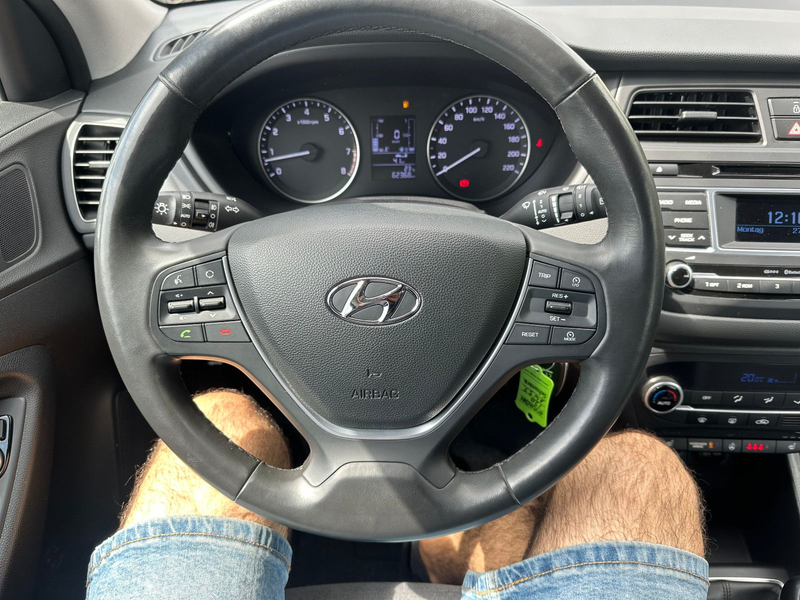 Hyundai i20 Intro Edition*1 HAND* — photo 13