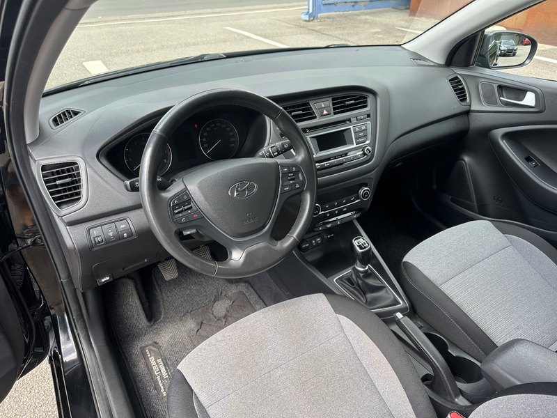 Hyundai i20 Intro Edition*1 HAND* — photo 12