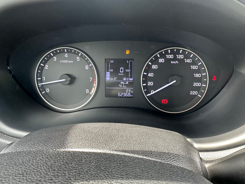 Hyundai i20 Intro Edition*1 HAND* — photo 14