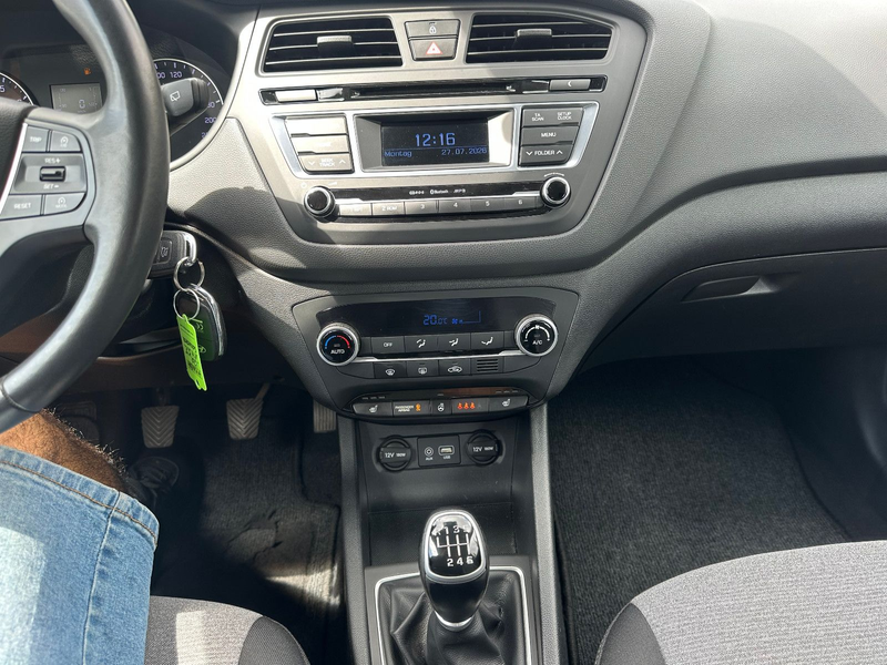 Hyundai i20 Intro Edition*1 HAND* — photo 15