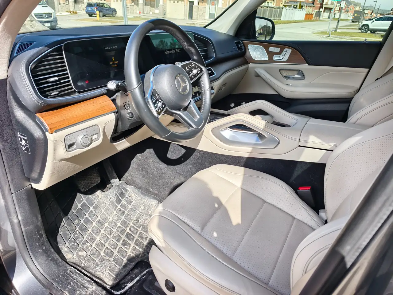 Mercedes-Benz GLE снимка Mercedes-Benz GLE