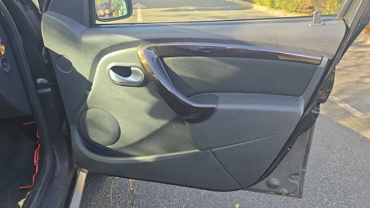 Dacia Duster — photo 24