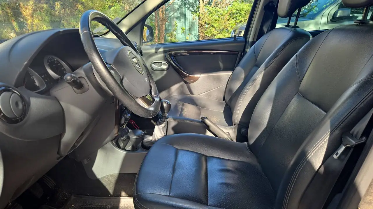 Dacia Duster — photo 28