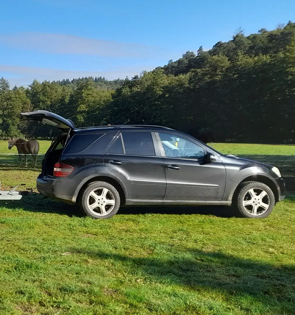 Mercedes-Benz ML 280 ML 280 CDI 4Matic 7G-TRONIC Schwarz - 1