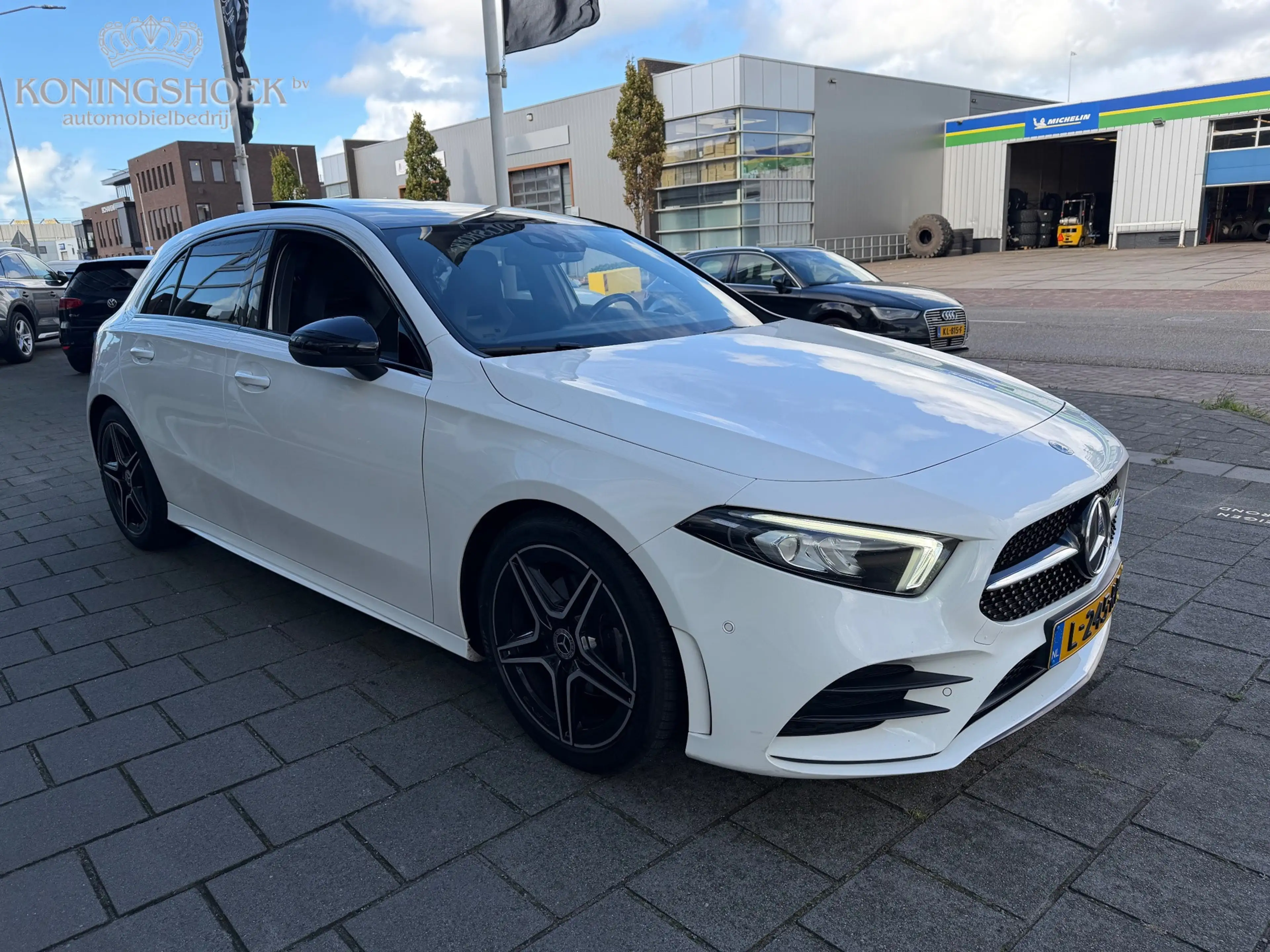 Mercedes-Benz A 180 Business Solution AMG — photo 3