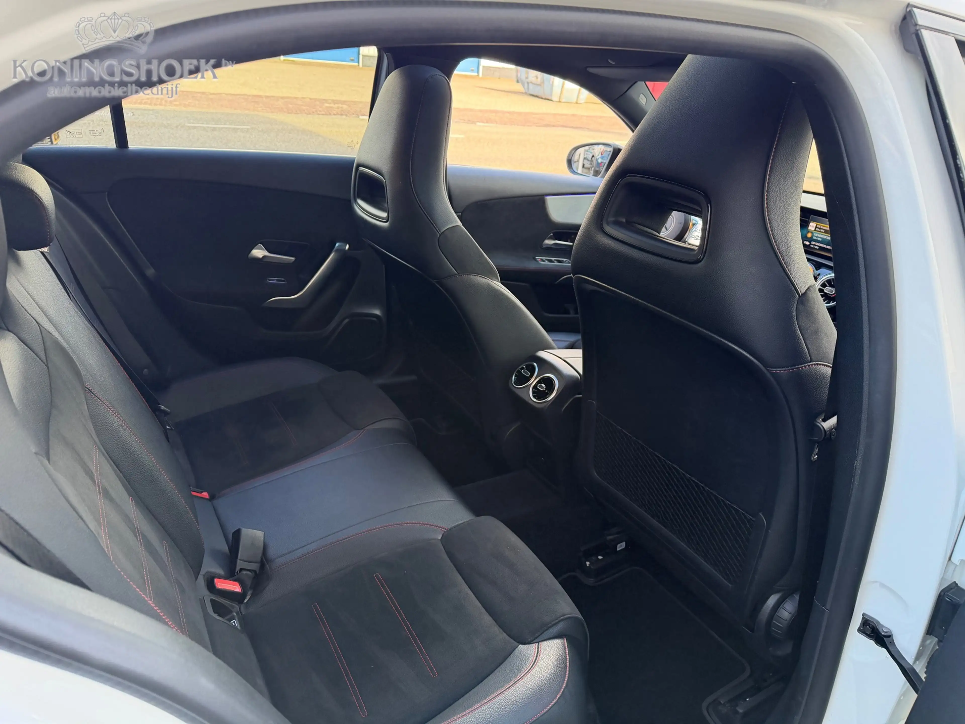 Mercedes-Benz A 180 Business Solution AMG — photo 6