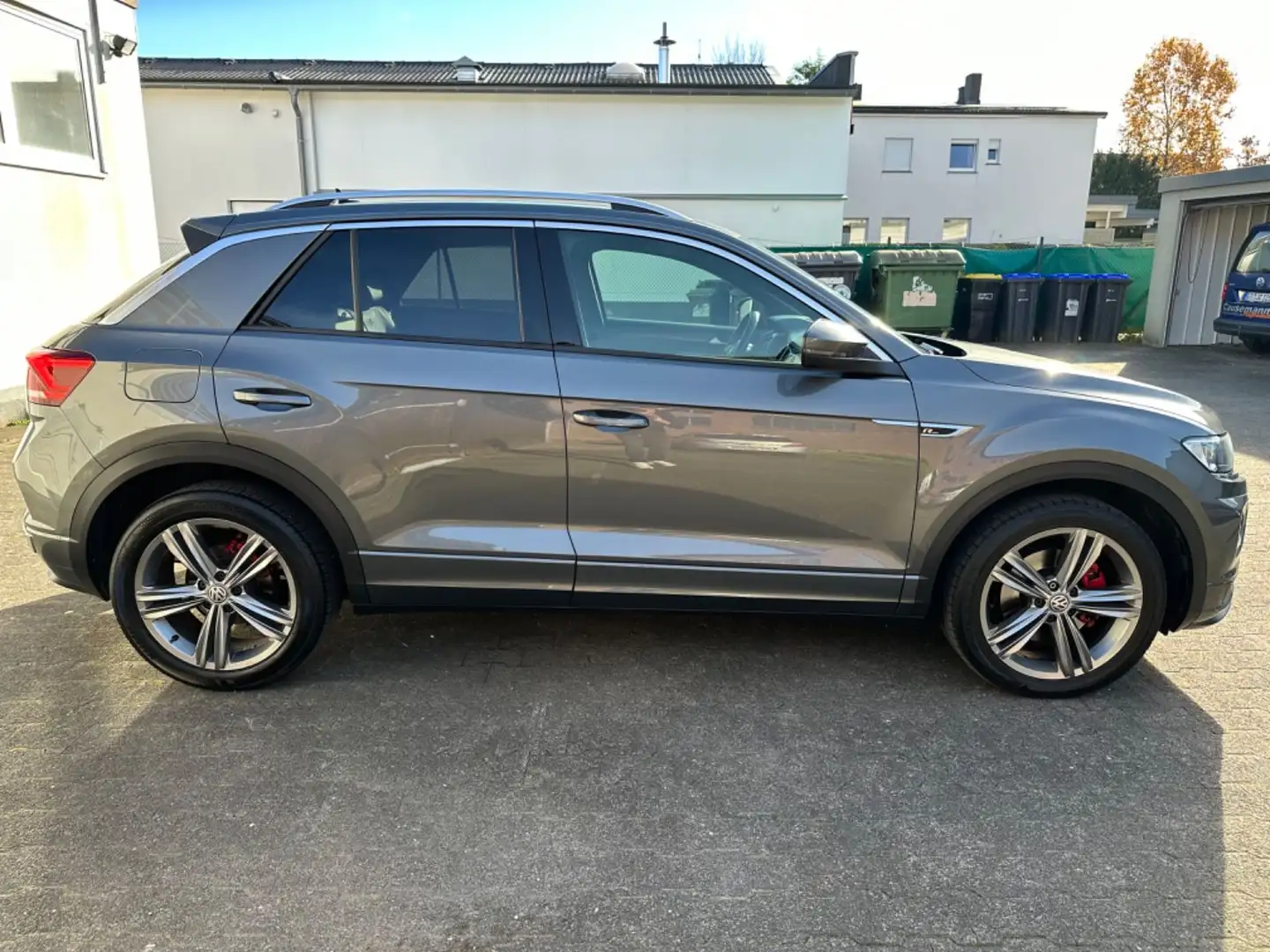 Volkswagen T-Roc Sport R-LINE ACC|SPUR|BLINDSPOT|R.KAM|AHK Gris - 2