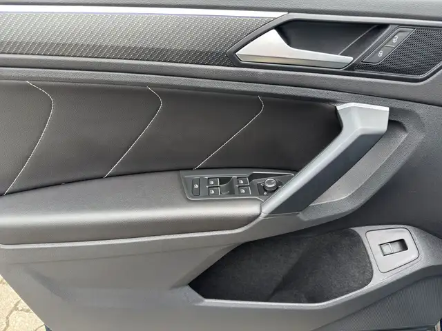 Volkswagen Tiguan view 8