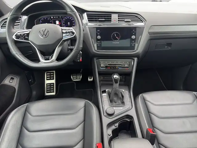 Volkswagen Tiguan view 5