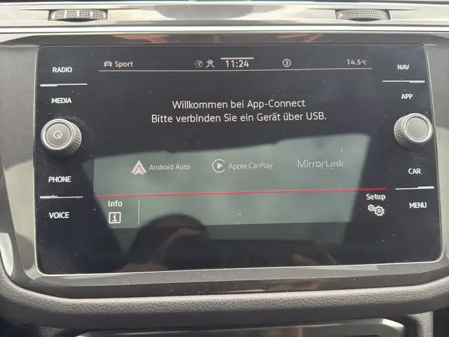 Volkswagen Tiguan view 13
