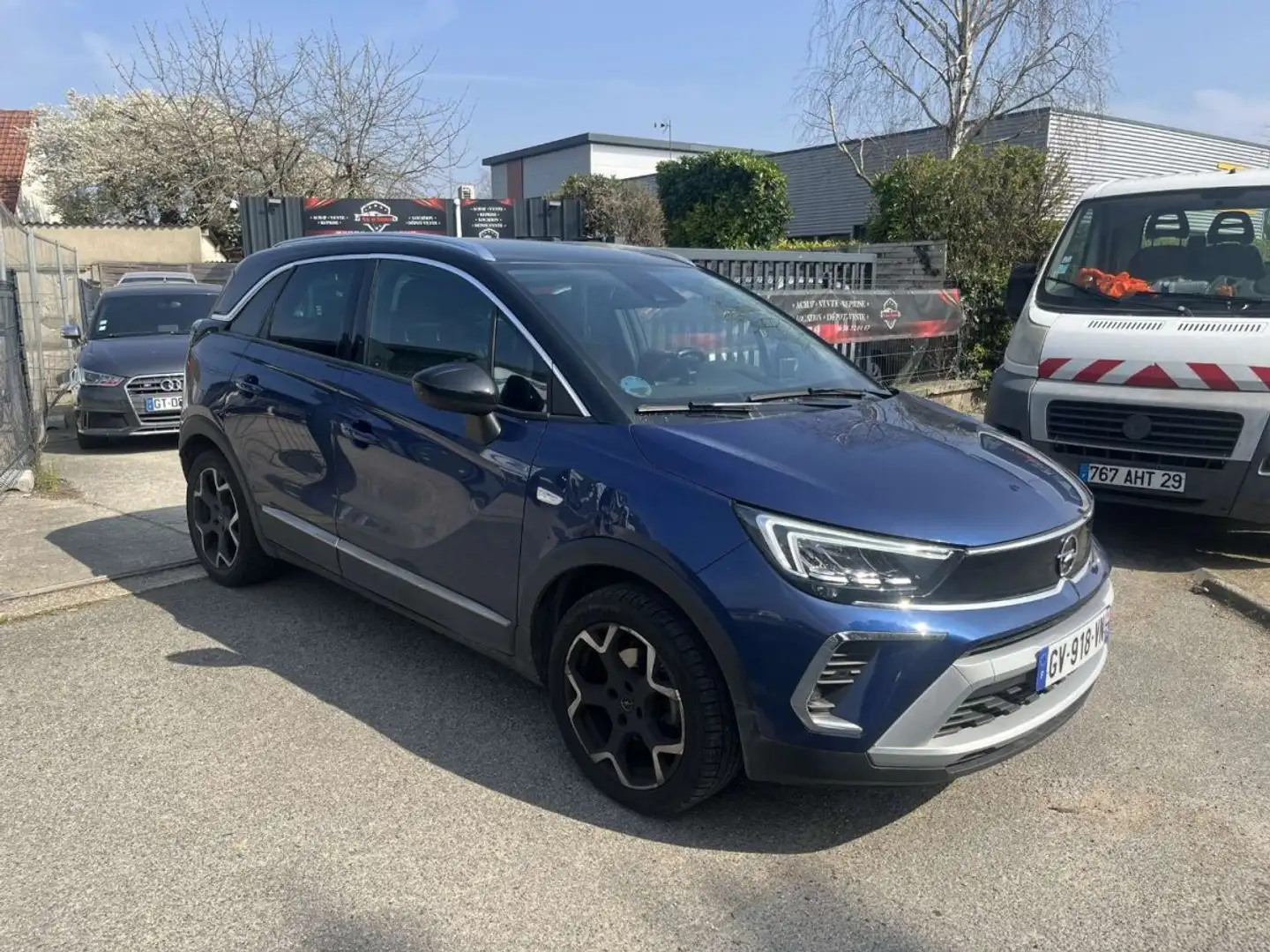 Opel Crossland X 1.2 TURBO 130 ULTIMATE Bleu - 1