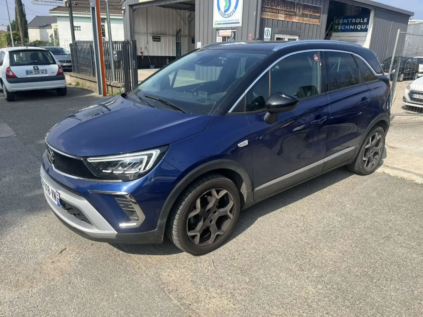 Opel Crossland X 1.2 TURBO 130 ULTIMATE Bleu - 2