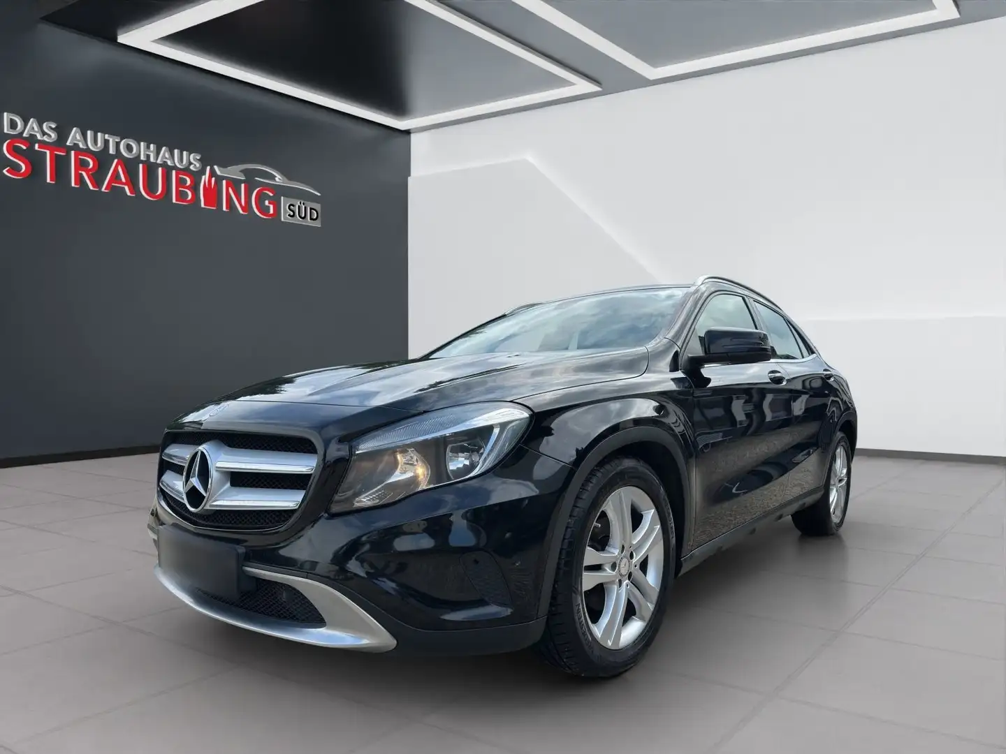 Mercedes-Benz GLA 220 CDI / d 4Matic AUTOMATIK*NAVI*EURO6*KLIM Schwarz - 2