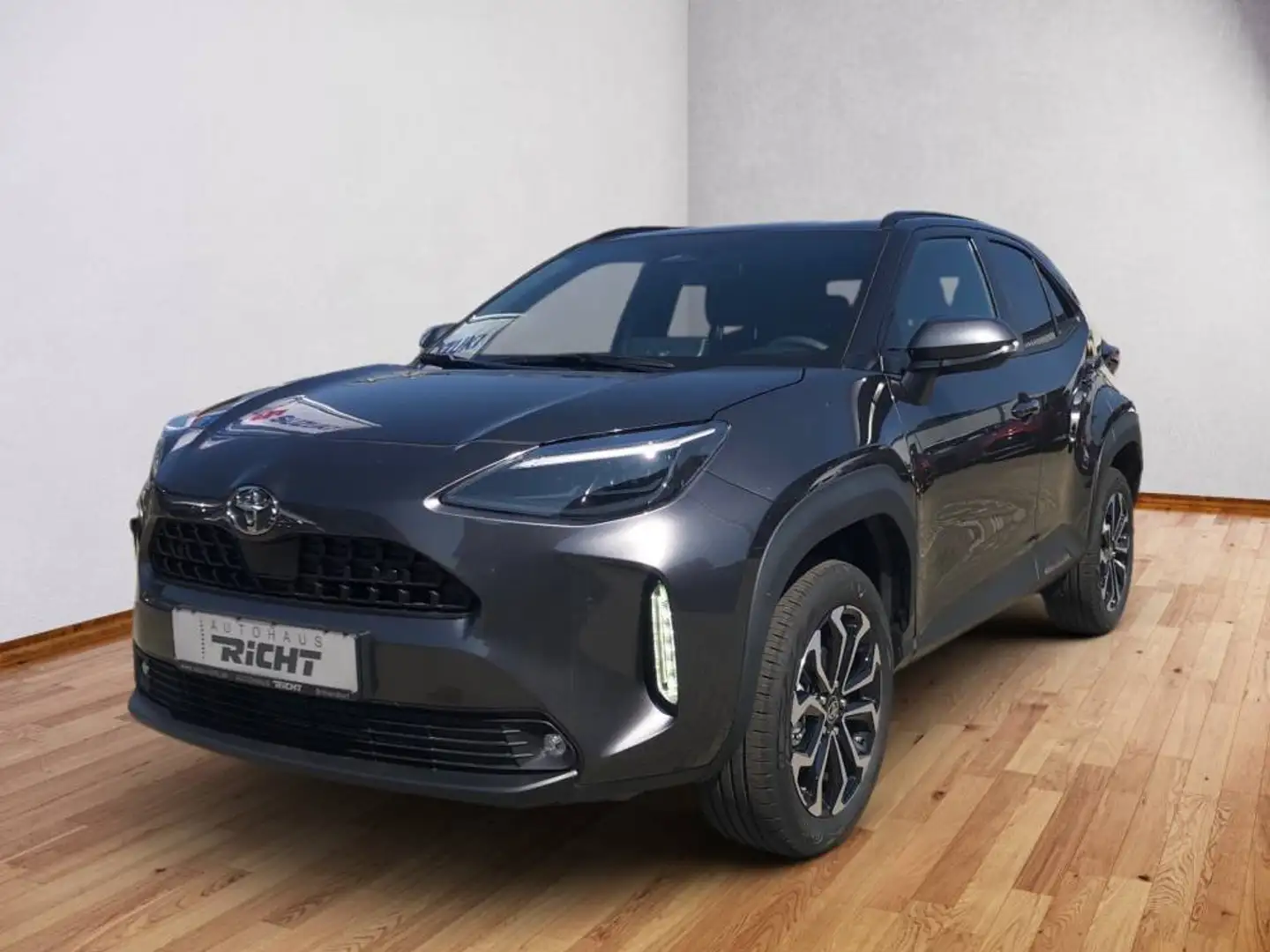 Toyota Yaris Cross 5-Türer Team D 1,5-l-VVT-iE Hybrid Syst. 96kW (130 Gris - 1