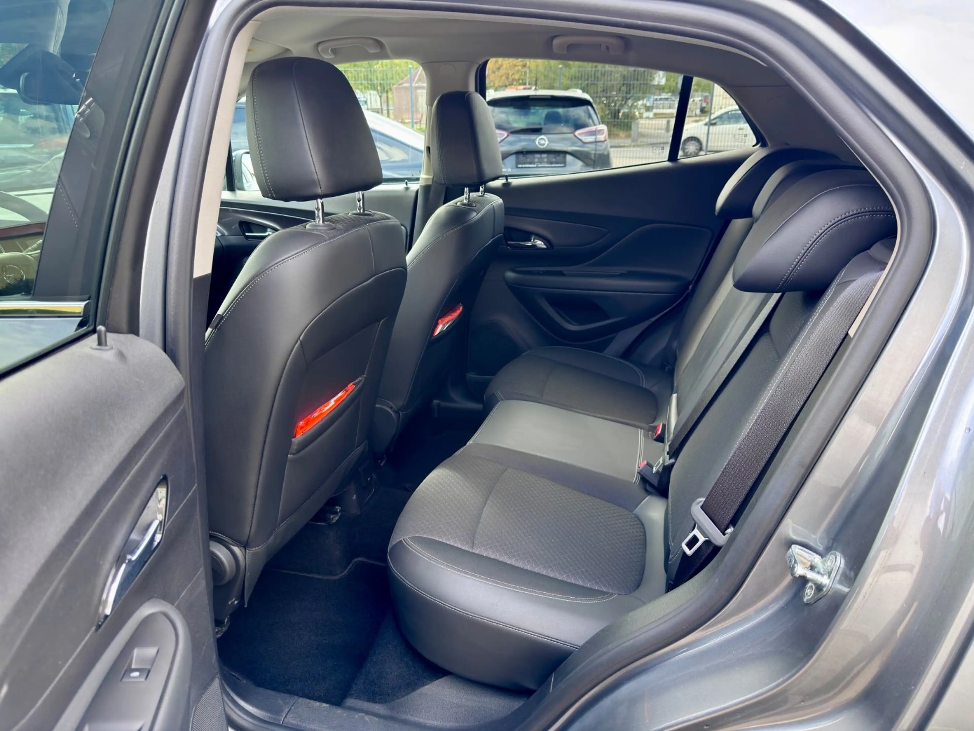 Opel Mokka X Color 1.4 Innovation NAVI/ LED/GARANTIE — photo 13