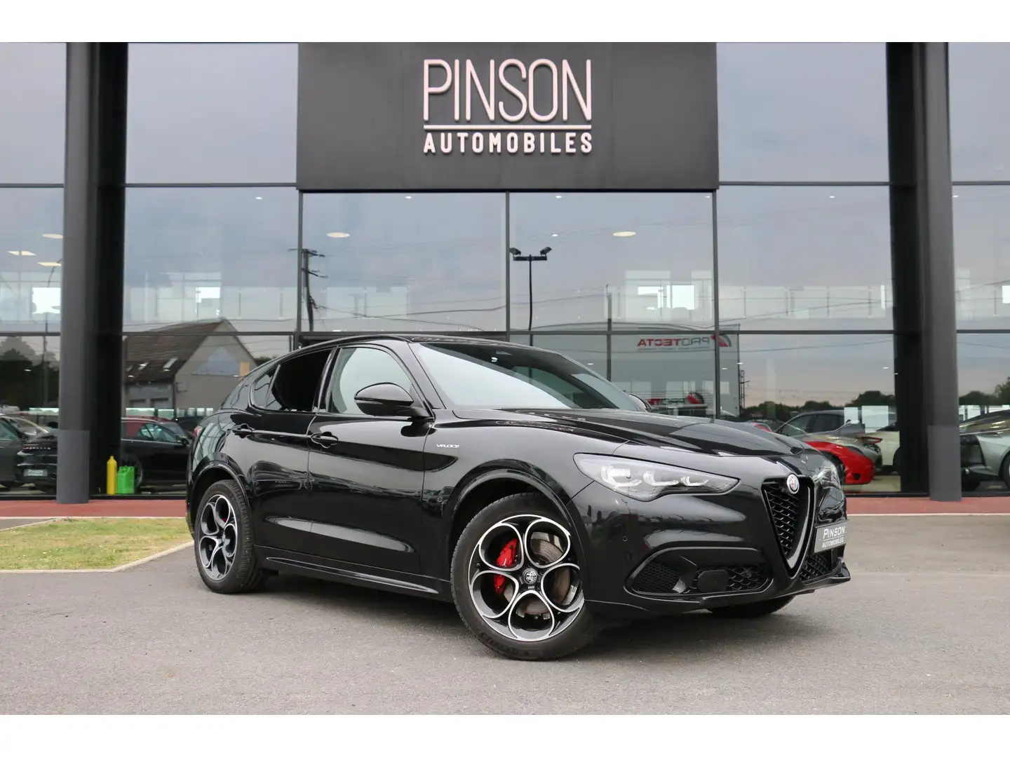 Alfa Romeo Stelvio Stelvio 2.2 D - 160 - BVA 2024 Veloce PHASE 2 Noir - 1