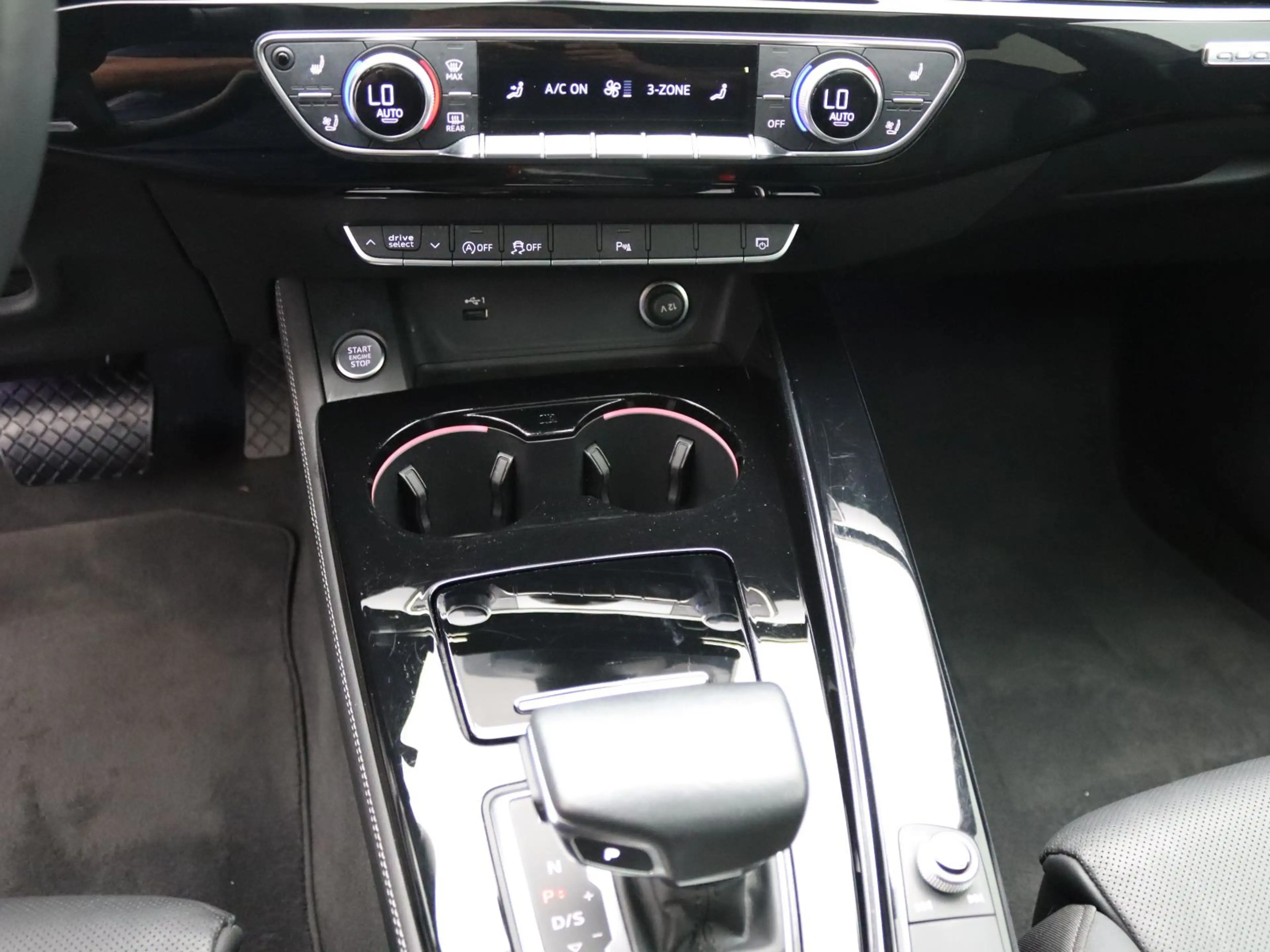 Audi A5 S-Line 45TFSI quattro / Pano, Laser — photo 13