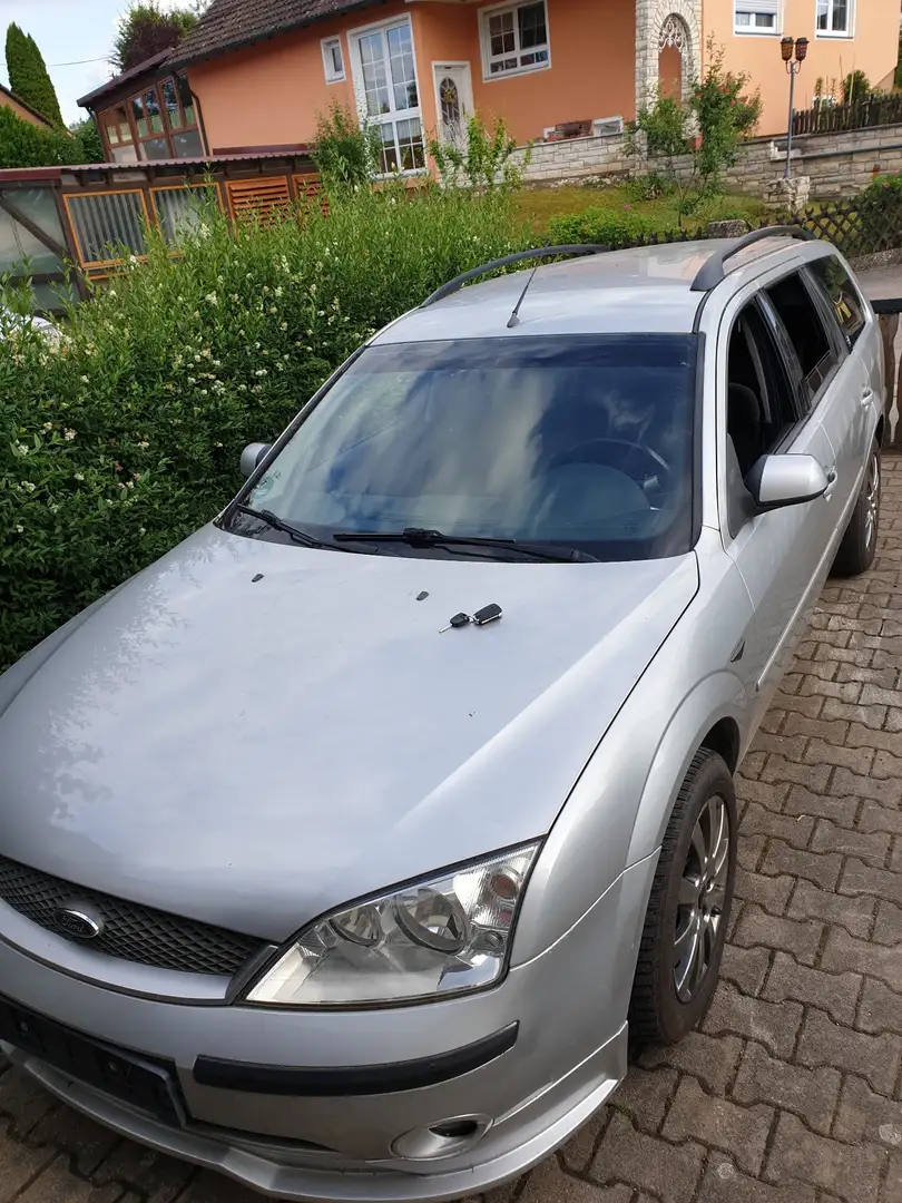 Ford Mondeo 1.8 Turnier Ghia - 1