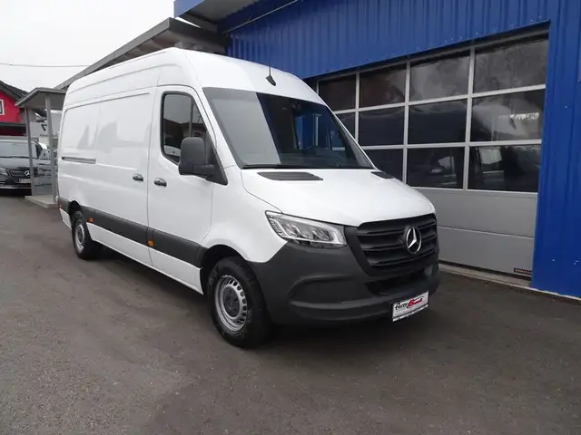 Mercedes-Benz Sprinter 317 CDI RWD 9G-Tronic L2H2 / AHK 3500 KG
