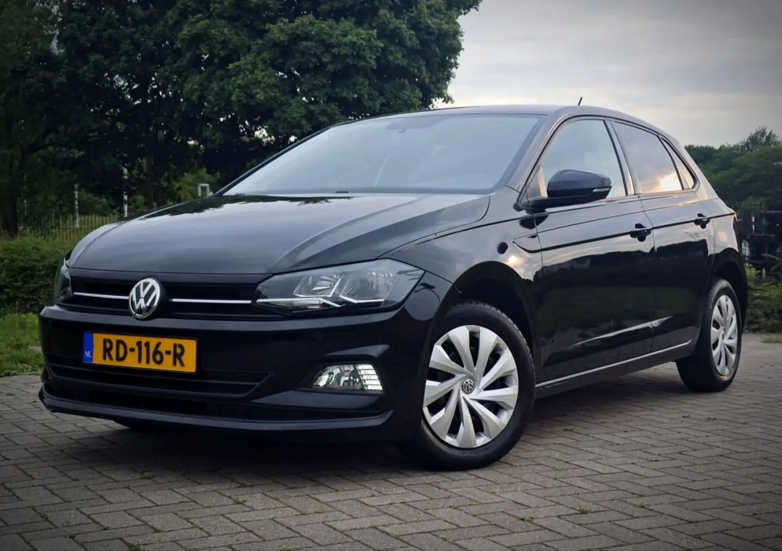 Volkswagen Polo 1.0 TSI Comfortline Zwart - 1