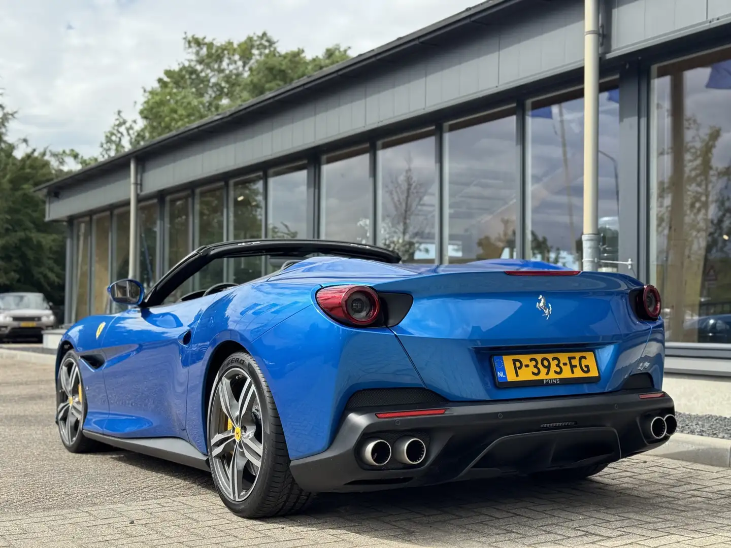 Ferrari Portofino 3.9 V8 HELE Atelier car Carbon CLANCK Blau - 2
