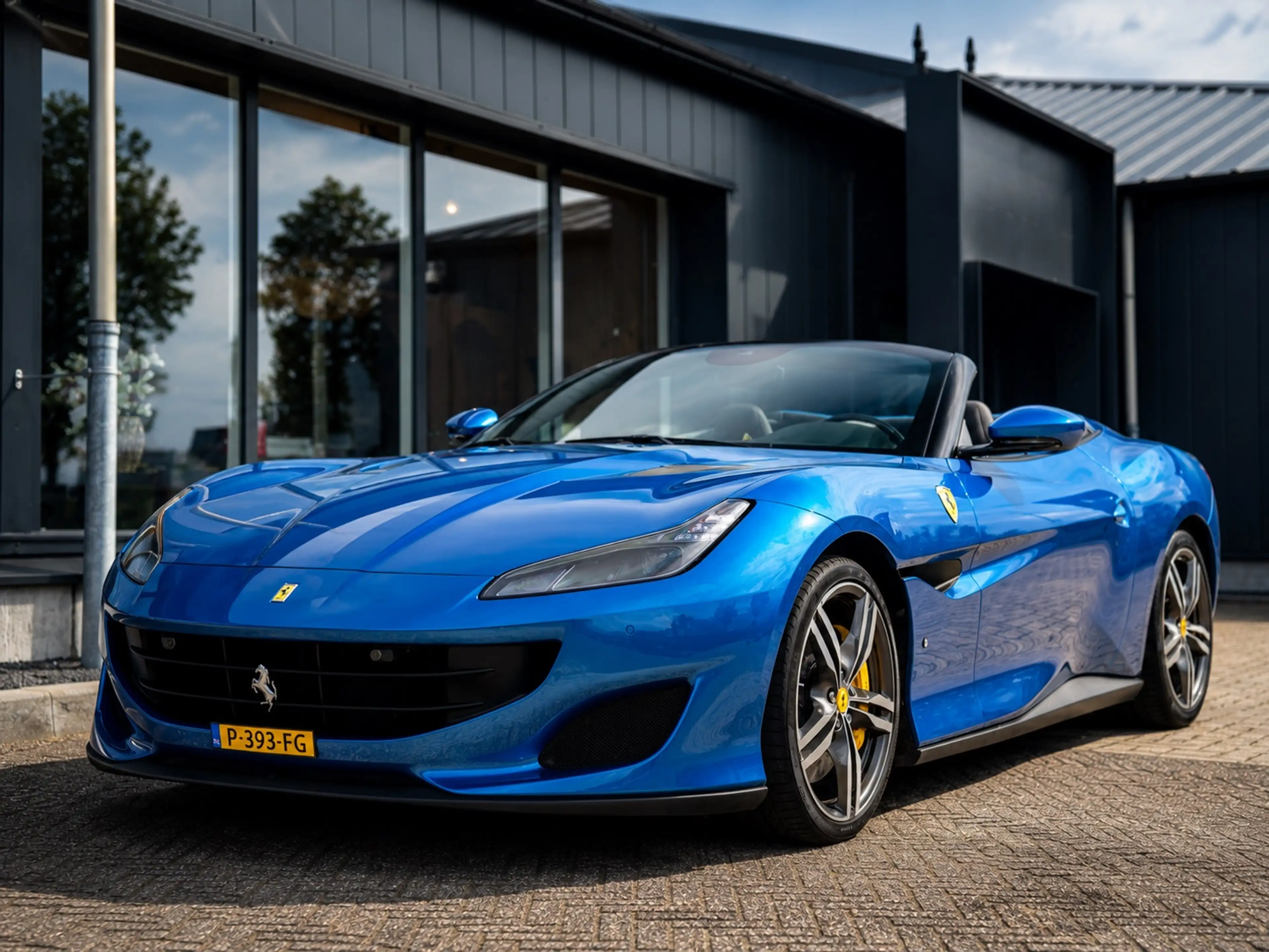 Ferrari Portofino 3.9 V8 HELE Atelier car Carbon CLANCK — photo 5