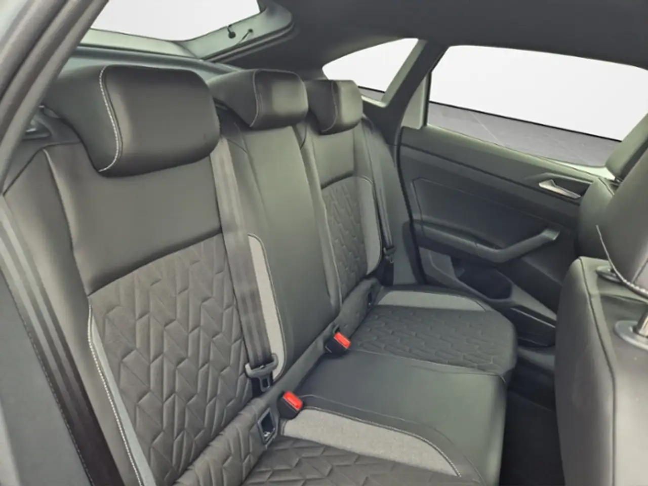 Volkswagen Taigo 1.0+TSI+DSG+GOAL+KLIMA+AHK+DC+ 18