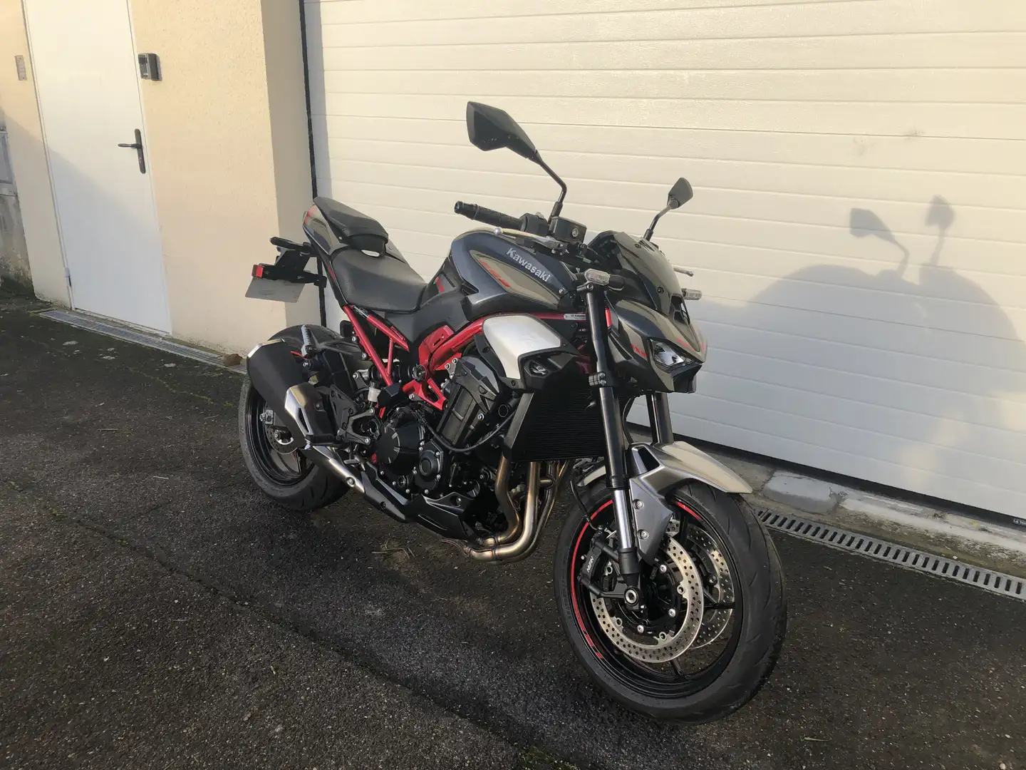 Kawasaki Z 900 Gri - 1