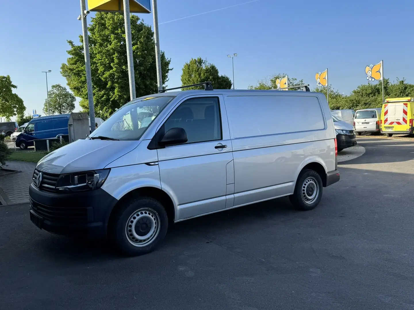Volkswagen T6 Transporter Kasten TDI 4Motion DSG ACC*AHK Silber - 2